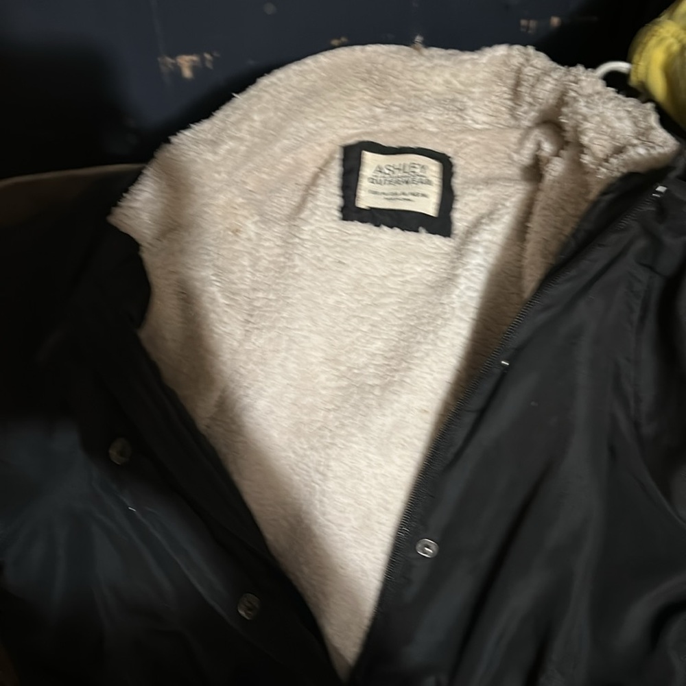 Women’s jacket - Picture 3 of 3